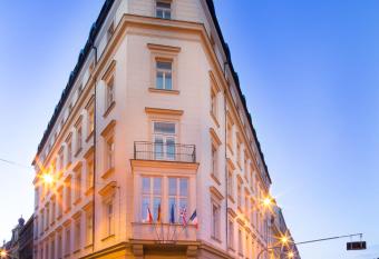 Exe City Park Hotel allows 18 year olds to book a room