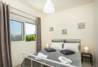 Economisa Apartments has Balcony rooms