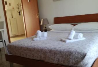 Venere Home B&B has Balcony rooms