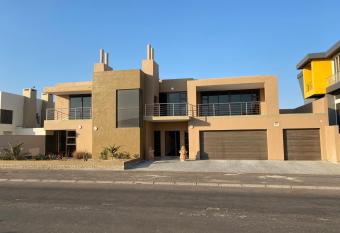 Mukulela has Balcony rooms