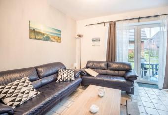 Charmante Doppelhaush  lfte has Balcony rooms