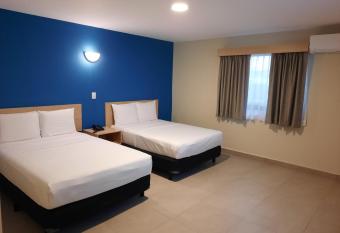 Chn Hotel Monterrey Santa Fe allows 18 year olds to book a room