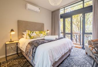 Lemon Rind - 16 Eikehoff allows 18 year olds to book a room