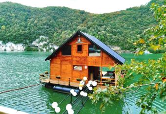 kucica na vodi drinski snovi has Balcony rooms