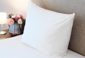 Hotel Zur Post allows 18 year olds to book a room