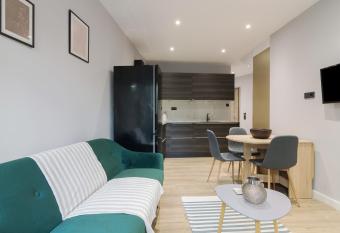 Brand new apartment in the heart of Heraklion has Balcony rooms