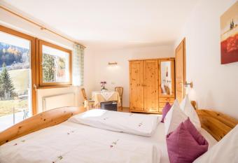 Bnb Lettnerhof Terrace Family Suite has Balcony rooms