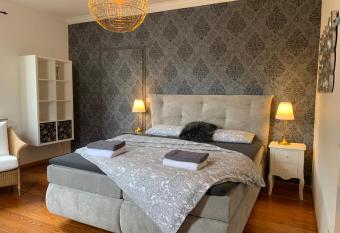 Boutique Apartment Villa Landenberger Outlet Metzingen P12E has Balcony rooms