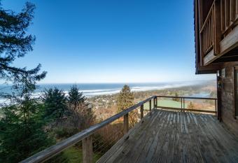 Wave Haven has Balcony rooms