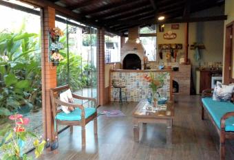 Casa de campo a 5 km do centro de Domingos Martins. has Balcony rooms