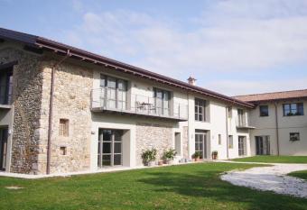 Il Fienile has Balcony rooms