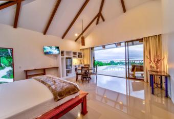 Akua Suites Ocean View has Balcony rooms