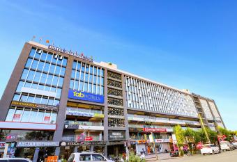 FabHotel Bharosa Inn allows 18 year olds to book a room