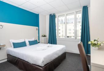 Hotel Du Chateau allows 18 year olds to book a room