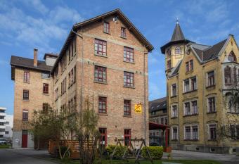 JUFA Hotel Bregenz allows 18 year olds to book a room