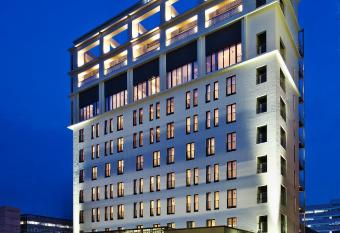 Hotel Coco Grand allows 18 year olds to book a room