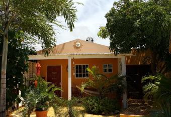 Brisas Studio Apartments has Balcony rooms