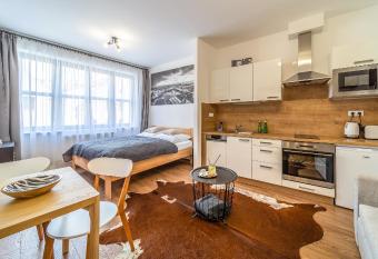 Aviatik apartments has Balcony rooms