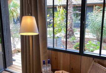 VillaCanau allows 18 year olds to book a room