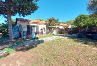 Au P tit Bonheur has Balcony rooms