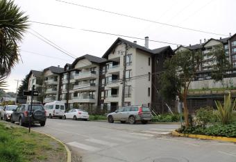 Puerto Varas so  ado allows 18 year olds to book a room