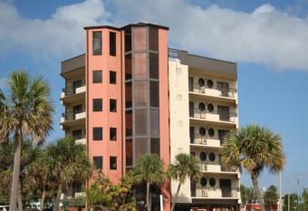 Voyager Beach Club by Liberte' has Balcony rooms