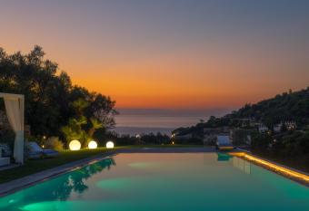 Villa Pietro has Balcony rooms