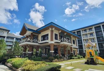 Summer10th Pinesuites Scandi Minimalist Deluxe has Smoking/Balcony rooms