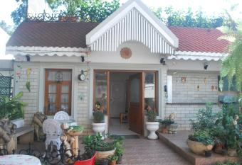 Terrace Gardens has Balcony rooms