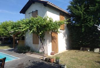 La Maison du B  chon allows 18 year olds to book a room