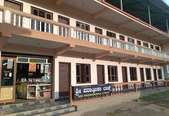 Padmambika Lodge has Balcony rooms