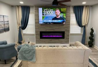 ATL XPLOR (8mins to Airport/10mins to midtown) has Balcony rooms