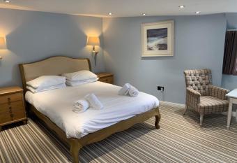 The Barge Tarbert allows 18 year olds to book a room