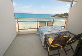 Frentemar 315 has Balcony rooms