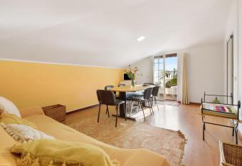 Casa Amarela has Balcony rooms