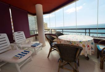 Topacio iv 13a has Balcony rooms