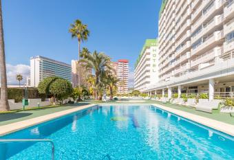 Esmeralda 212c has Balcony rooms