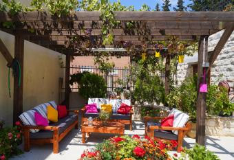 Abu Hanna Boutique by Ahlan Hospitality has Balcony rooms