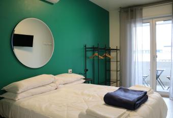 Sleep Inn Assago with balcony - 7 allows 18 year olds to book a room