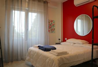 Sleep Inn Assago - 6 allows 18 year olds to book a room