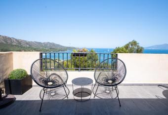 La Citadelle Appartements has Balcony rooms