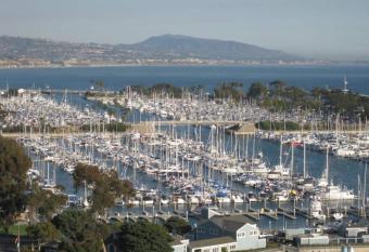 Villa Cardona, Dana Point great location, energy close to the beach/Harbor has Balcony rooms