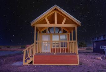 076 Tiny Home nr Grand Canyon South Rim Sleeps 8 allows 18 year olds to book a room