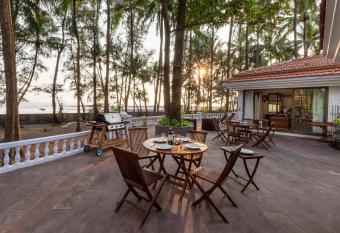 Casa Del Mer by StayVista - Nearby beach with, sea-view rooms & coconut farm allows 18 year olds to book a room