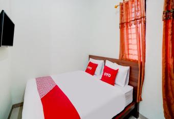 RedDoorz At Teratai Homestay Medan Amplas allows 18 year olds to book a room