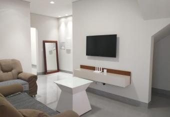 RESIDENCIA CIDADE VERDE 11 has Balcony rooms