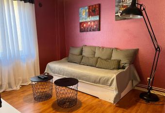 Appartement Rue Haute Seille has Balcony rooms