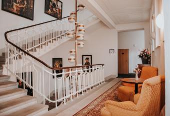 B&B Hotel Praha allows 18 year olds to book a room