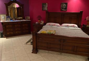 Mountain Palace allows 18 year olds to book a room