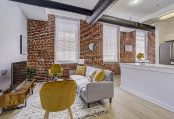 Frontdesk I Carriage Wheel Lofts Apts Philadelphia allows 18 year olds to book a room